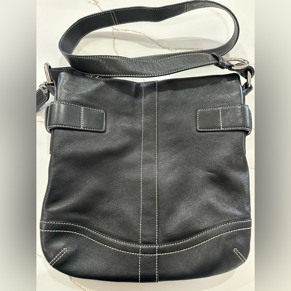 Coach leather soho duffle crossbody bag - Picture 2 of 5